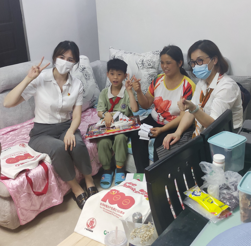 市民政局携手中国人寿广州市分公司、广发银行广州分行开展“学党史献爱心 我为群众办实事”主题活动2.png